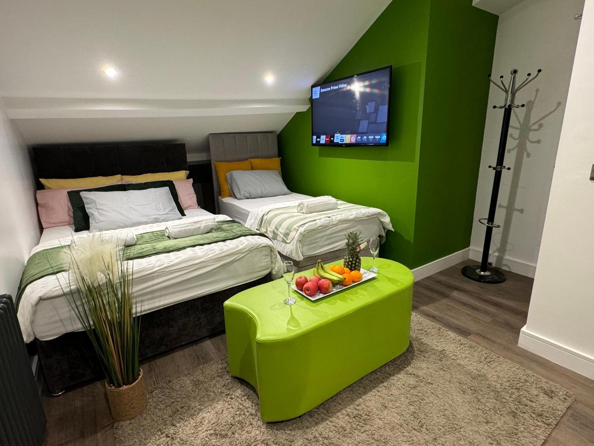 Southgate Luxury Apartments Elland Kültér fotó