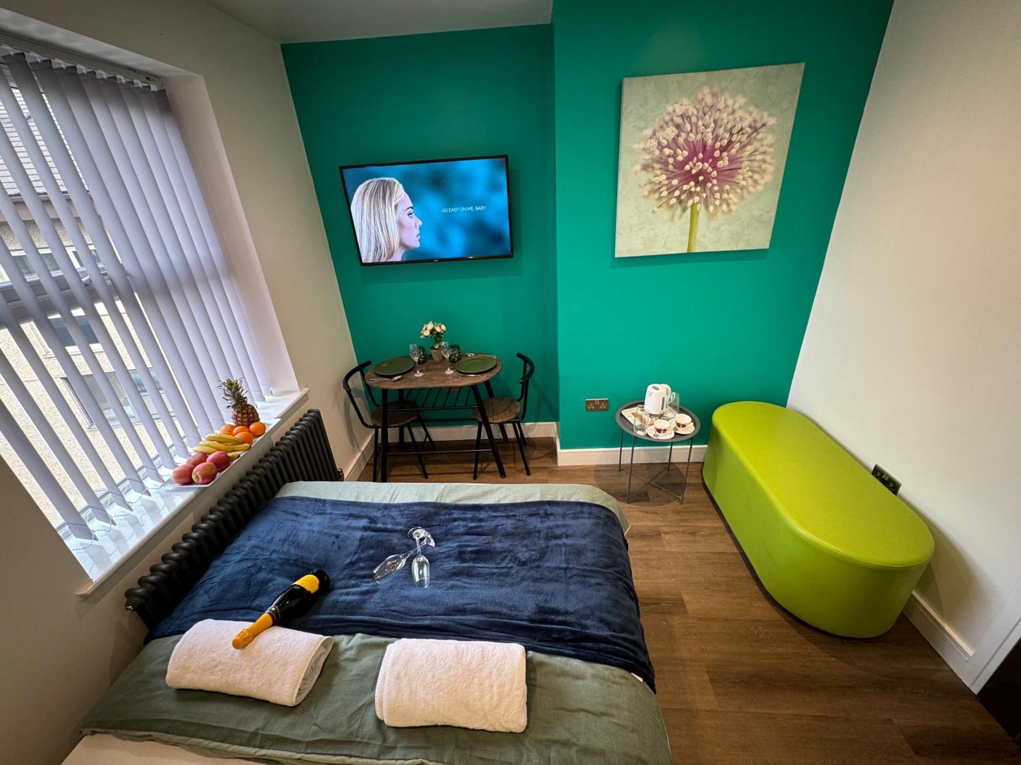 Southgate Luxury Apartments Elland Kültér fotó