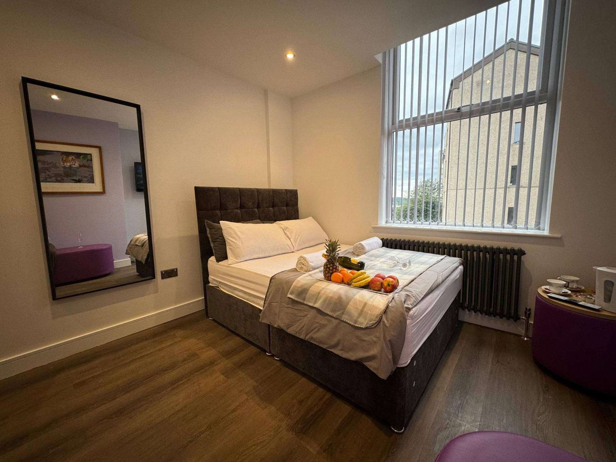 Southgate Luxury Apartments Elland Kültér fotó