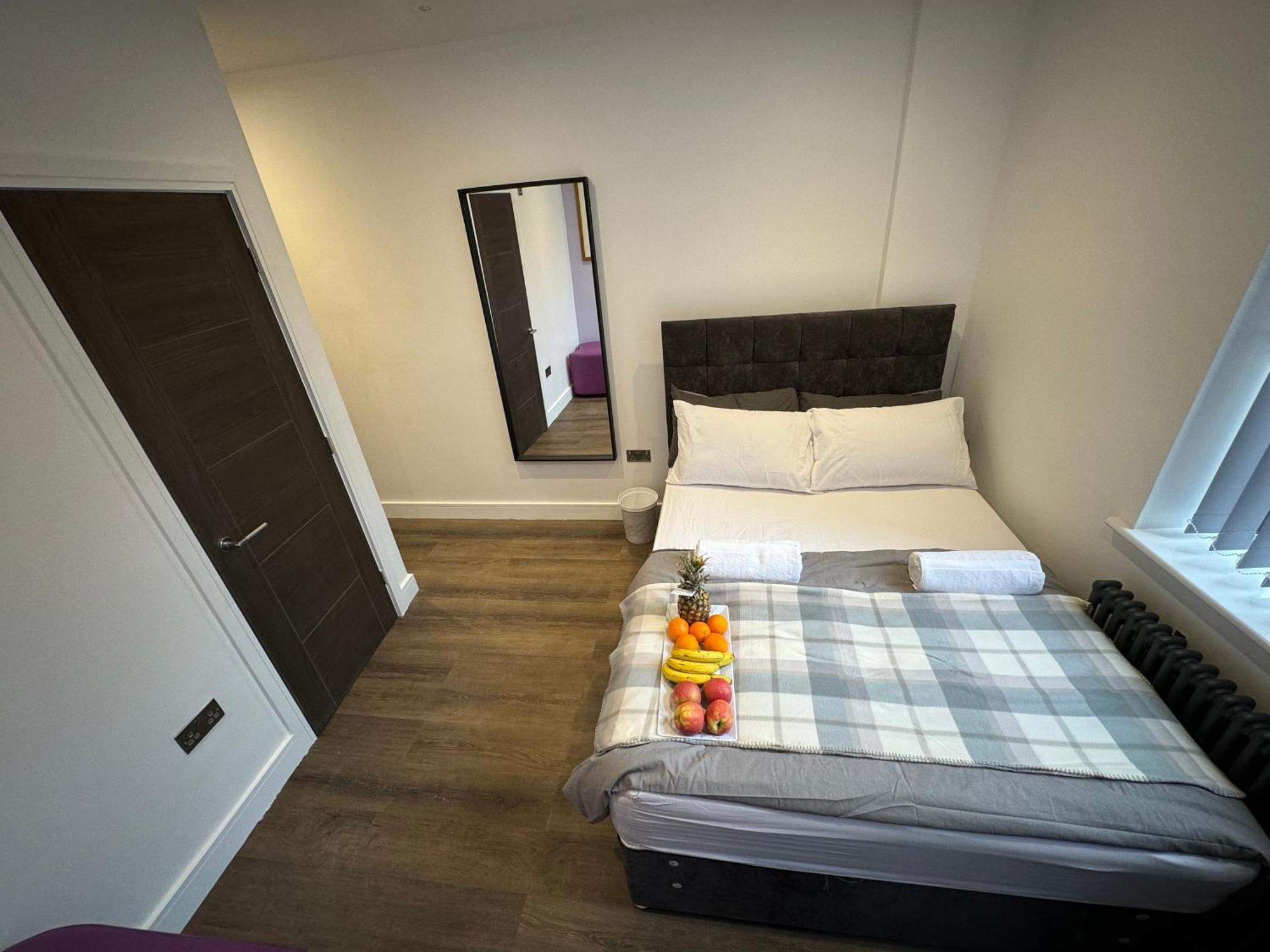 Southgate Luxury Apartments Elland Kültér fotó