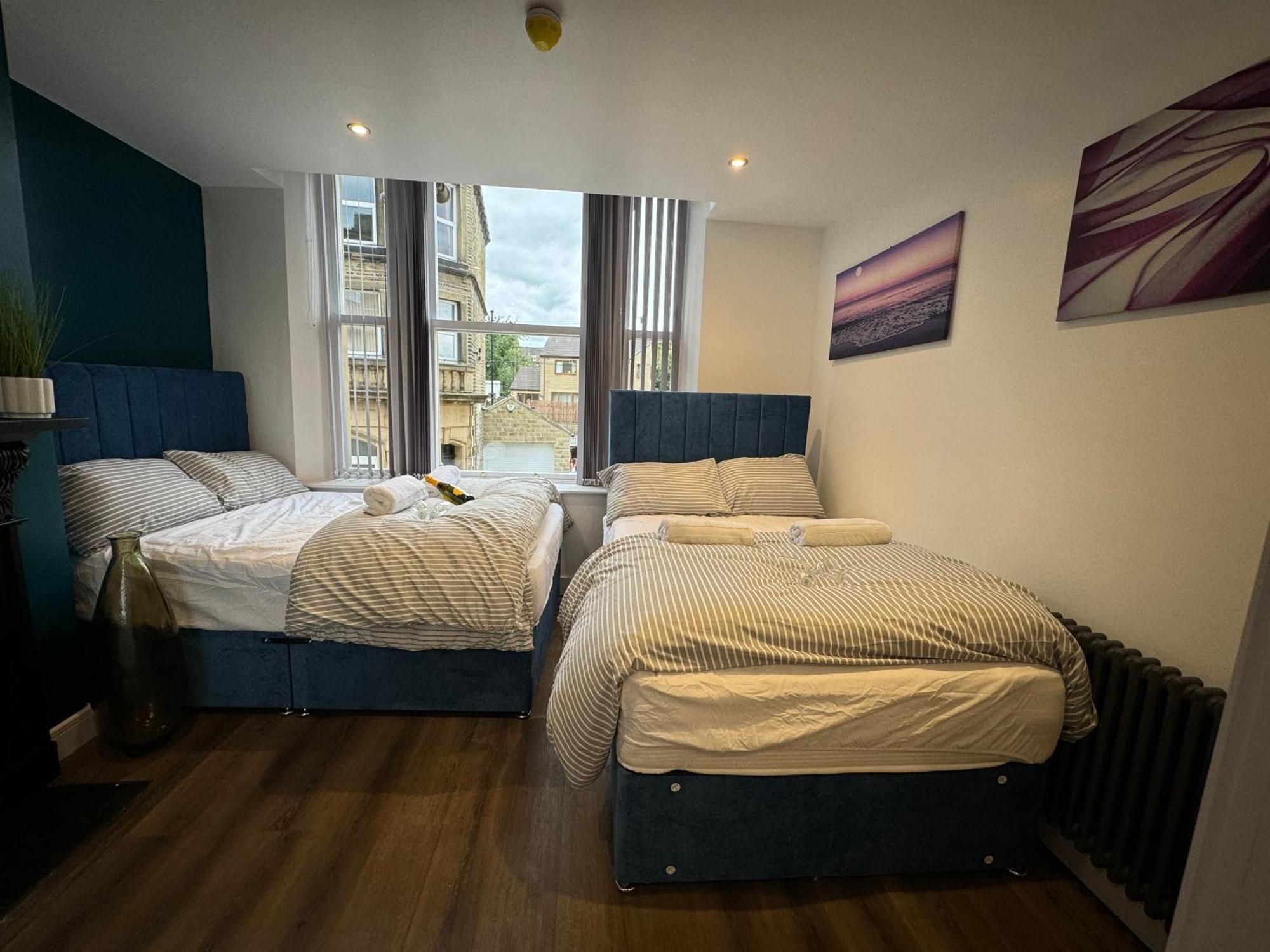 Southgate Luxury Apartments Elland Kültér fotó