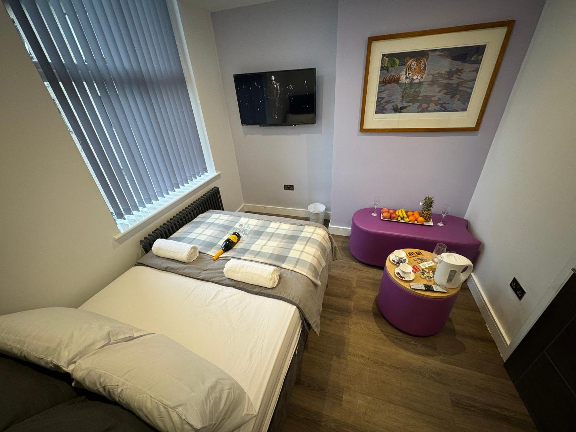 Southgate Luxury Apartments Elland Kültér fotó