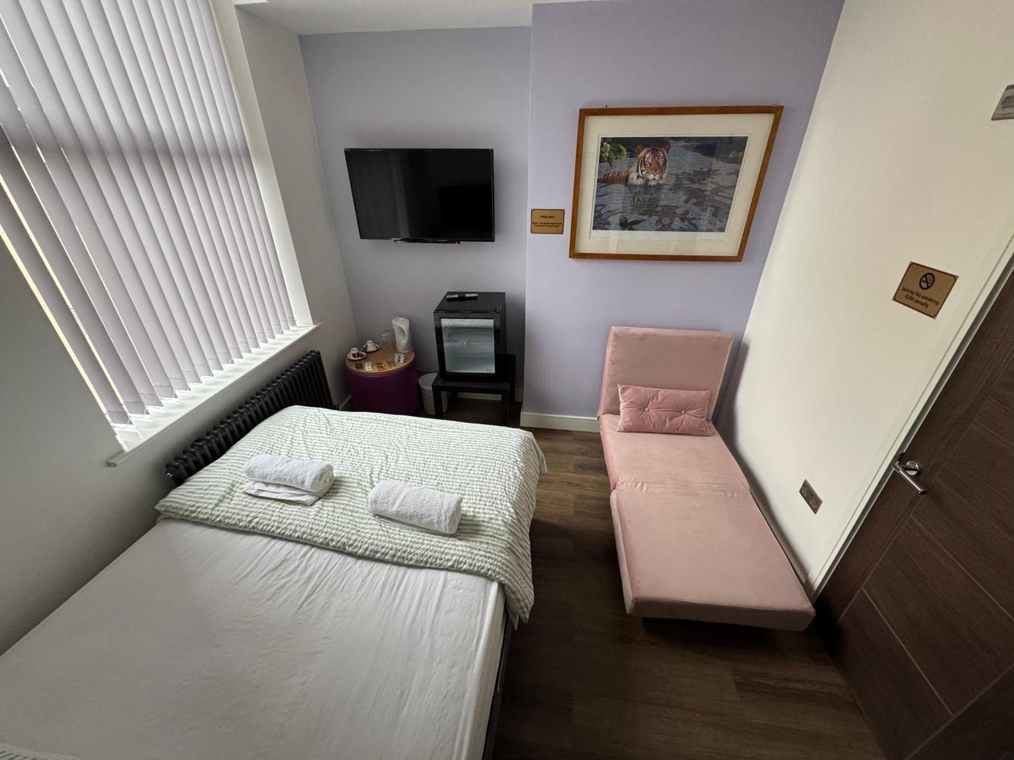 Southgate Luxury Apartments Elland Kültér fotó